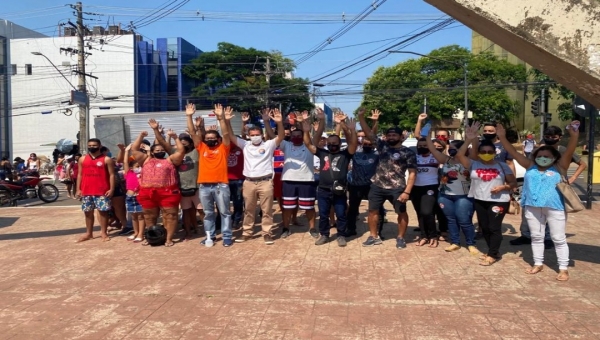 Jabas Soster visita camelôs e logistas no Calçadão e ouve reivindicações